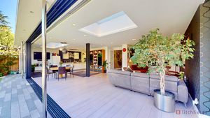 doors open- click for photo gallery